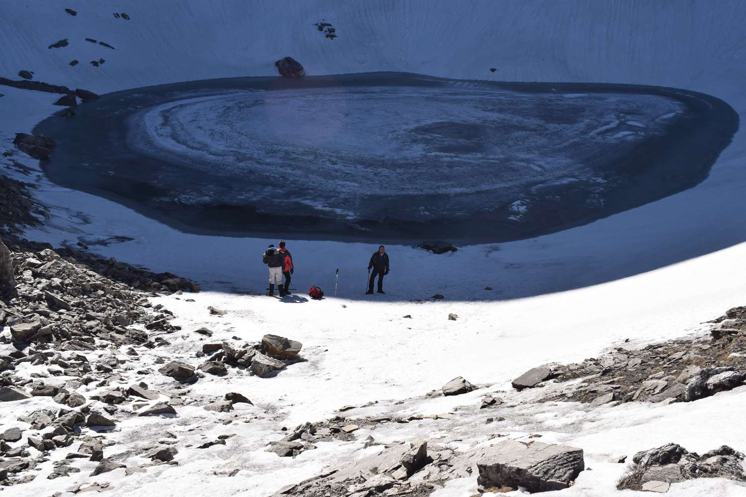 roopkund trek in december