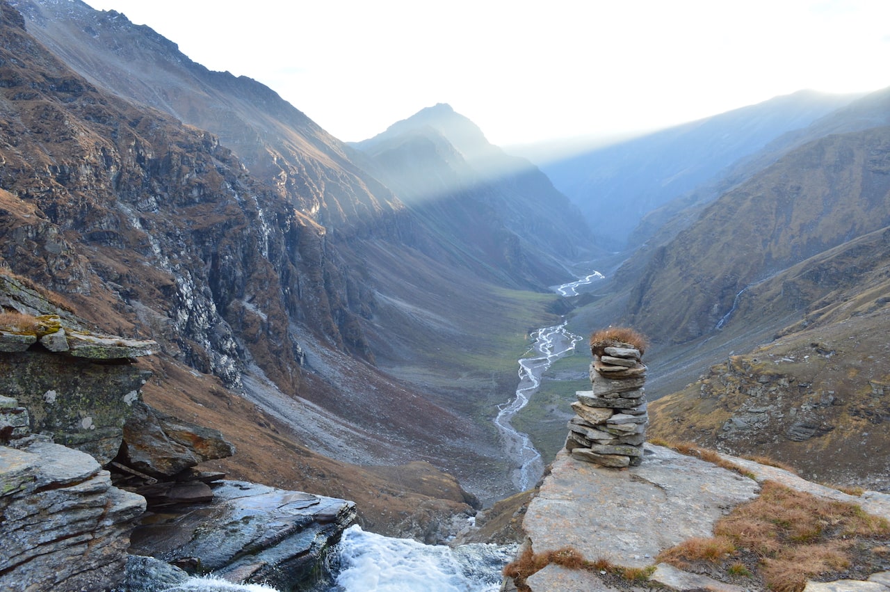 upper waterfall enroute rupin pass